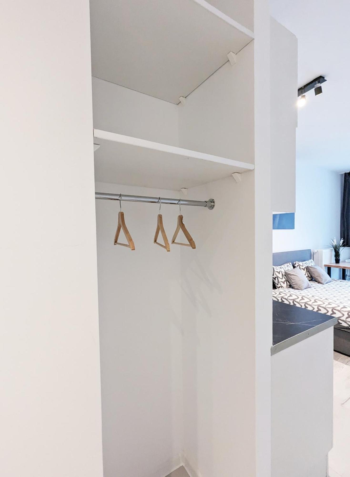 Moon Ap 144 Apartment Varşovia Exterior foto